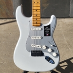 Fender American Ultra II Stratocaster®, Maple Fingerboard, Avalanche