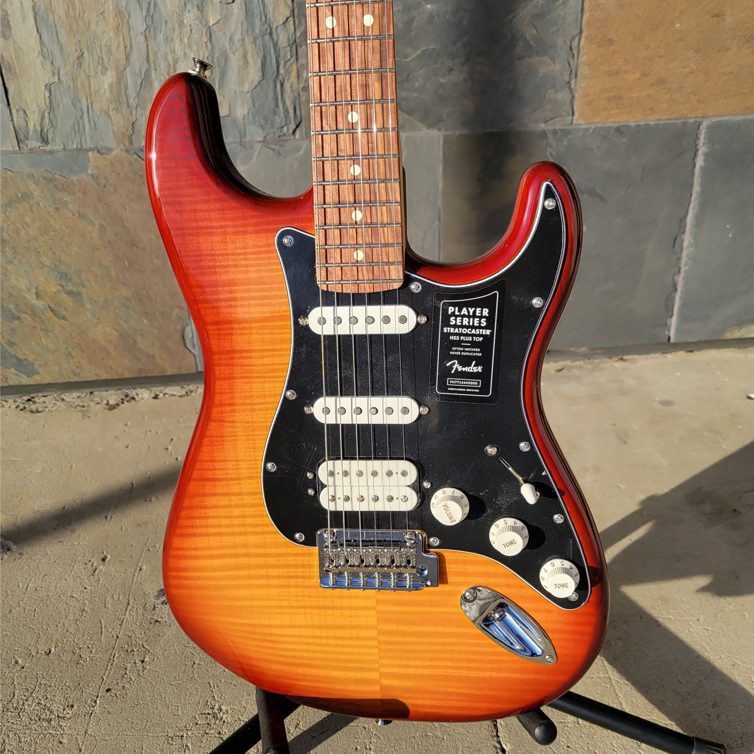 Fender Player Series Stratocaster HSS Plus Top, Pau Ferro Fingerboard,  Tobacco Sunburst Sunburst Right Hand HSS