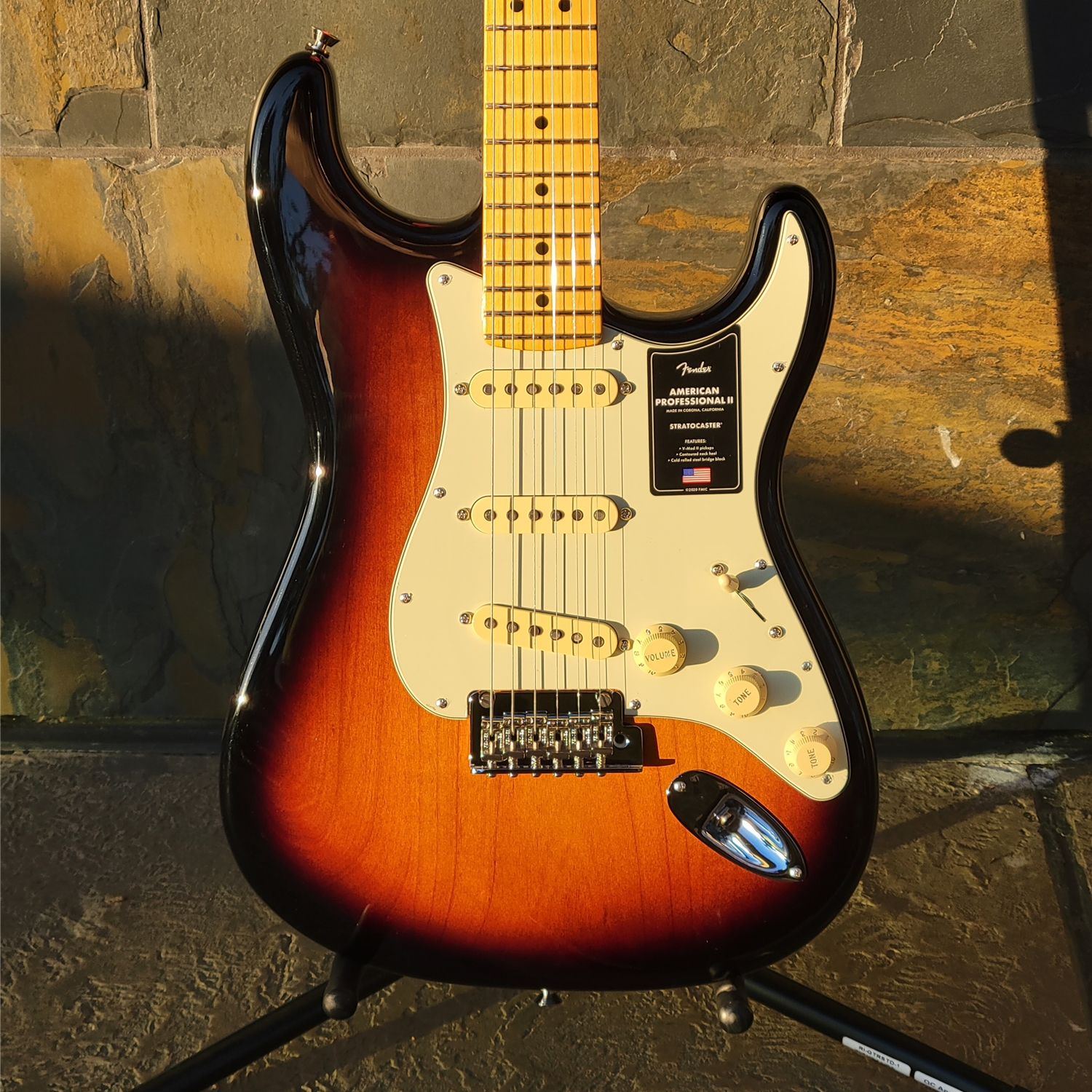 Fender American Professional II Stratocaster, Maple Fingerboard, Anniversary 2-Color Sunburst