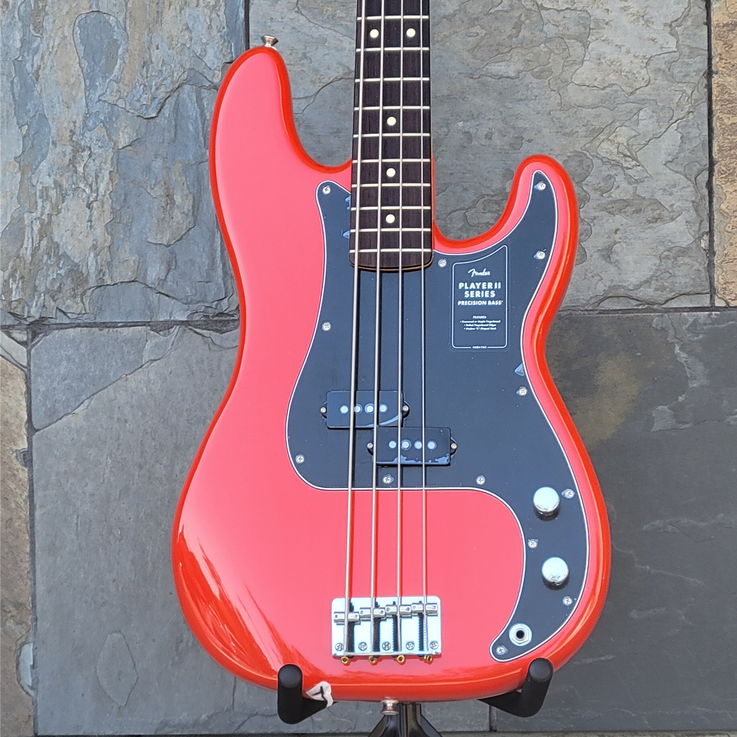 Fender Player II Precision Bass®, Rosewood Fingerboard, Coral Red