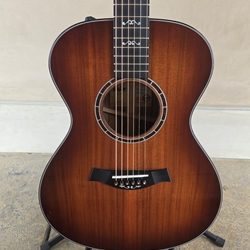 Taylor 2025 Custom #31: Harvester – Grand Concert, Sinker Redwood/Bocote